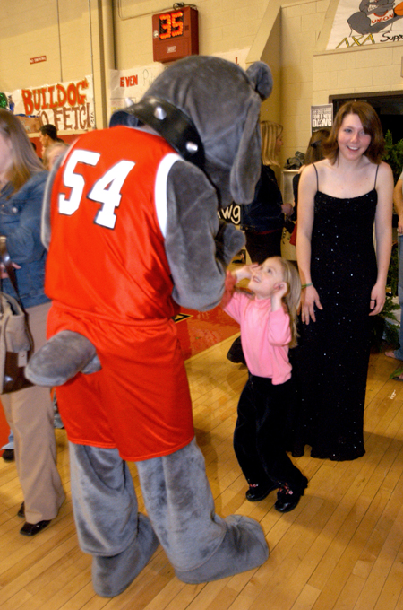 A future Unionite is greeted by Buster as she gets excited about her future at Union. - Photo by Kristen Nicole Sayres