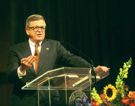 Chuck Colson delivers his address to a full house of Union students in a chapel service on Sept. 27, 2002. - Photo by Jim Veneman