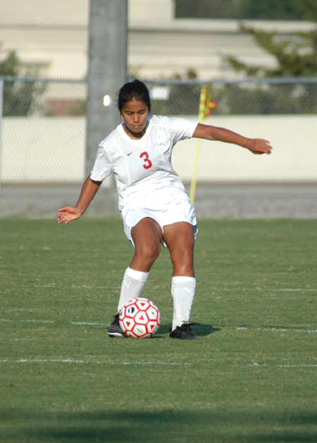 Cynthia Medina makes a play on the ball during Union's match with Martin Methodist. - Photo by Steven Aldridge