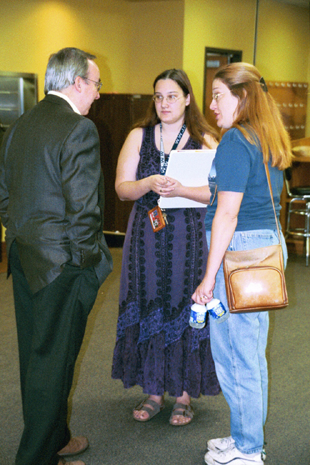 President David S. Dockery takes a moment to speak with Freshman Faith Cooper and her mother during Family Weekend 2002. - Photo by Lindsay Stavish