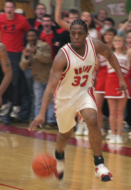 Mack Bealim quickly pushes the ball down the floor in Union's homecoming win over Mountain State. - Photo by Kyle Kurlick