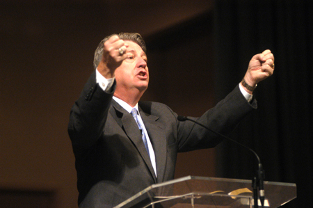 Dr. Jack Graham, SBC president and pastor of Prestonwood Baptist Church in Plano, TX, presents his chapel address entitled <i>The Heart of Worship.</i>   - Photo by Jim Veneman