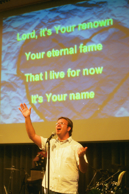 The praise band from the People's Church in Franklin, TN leads in worship at the 2002 Pastors' School. - Photo by Jim Veneman