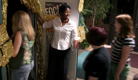 SAC President Jande Jackson welcomes students to the SAC game show, &ldquo;Right is the Price&rdquo; during New Student Orientation. - Photo by Kyle Kurlick