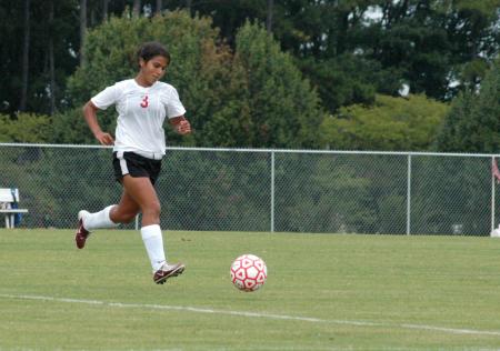 Bulldog midfielder Cynthia Medina dribbles the ball upfield during Union's matchup against Brescia Univeristy (Ky.). - Photo by Steven Aldridge