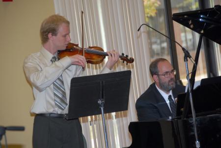 Aaron Powell and Terry McRoberts provide music for the Union Auxiliary fall luncheon. - Photo by Morris Abernathy