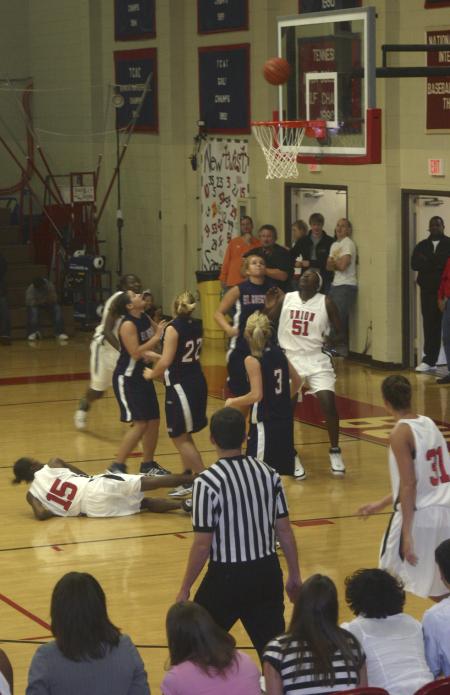 Players watch as the ball approaches the cylinder during the Lady Bulldogs' Homecoming game. - Photo by Stephanie Schroeder