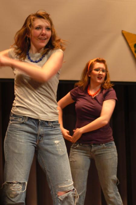 Junior Psychology Major Bekah Bothwell and Freshmen Intercultural Studies Major Kourtney Bagwell perform for Kappa Delta in the 2007 SAC Variety Show. - Photo by Beth Spain