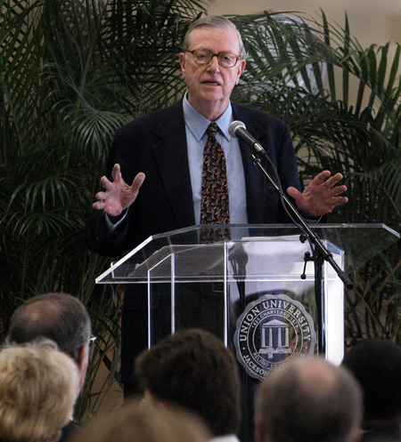 John Leo, columnist for <i>U. S. News & World Report</i>, discusses American culture during the Union Forum. - Photo by Jim Veneman