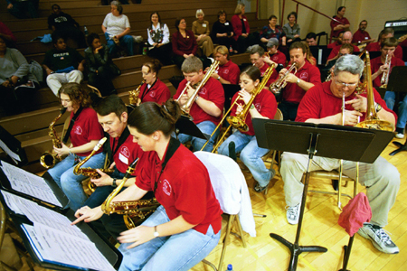 The alumni/student jazz band performed during the Homecoming 2003 basketball games. - Photo by Jim Veneman