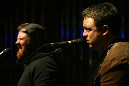 Shane Everett and Shane Barnard of Shane & Shane perform for the 2007 Homecoming concert. - Photo by Stephanie Schroeder
