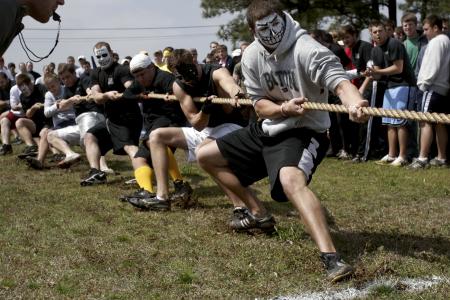 The SAE tug-of-war team braces themselves for their turn in the Greek Olympics. - Photo by Kyle Kurlick