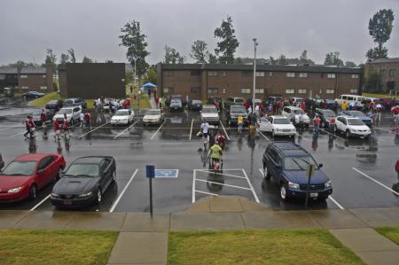 The Heritage parking lot is bustling with Unionites helping the Freshmen move in. - Photo by Sarah Palmer Goff