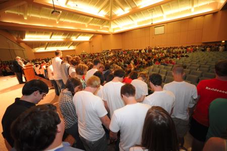 Parents and the Union community circle the chapel in prayer for the new freshmen and transfers. - Photo by Morris Abernathy