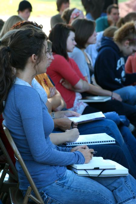 Rob Alsobrook, Union alumni, conducted a sculpture workshop for Union art majors outside the photo house.  Junior art major Abby Priddy and her classmates took notes during the workshop. - Photo by Kristi McMurry Woody