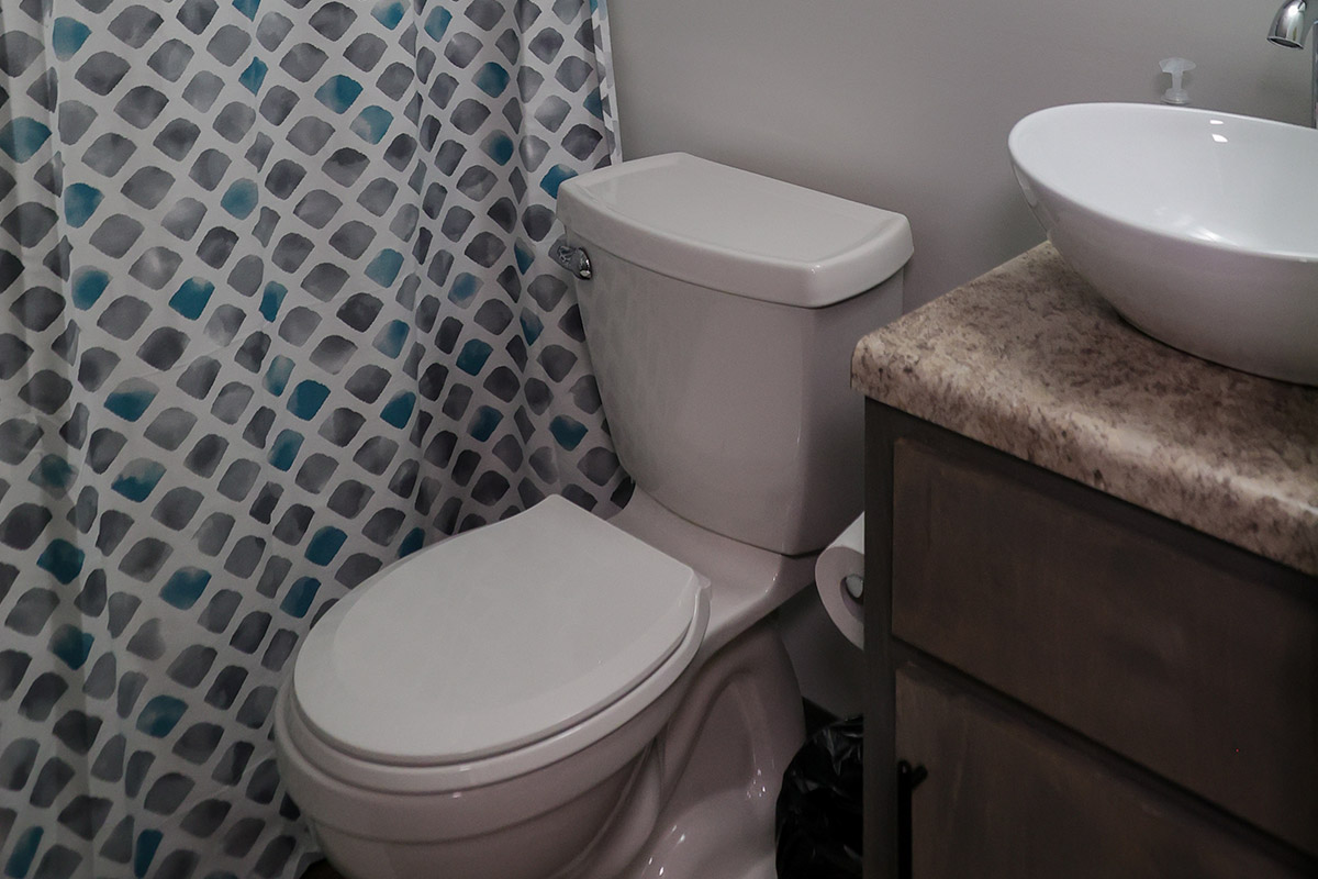 Warmath Complex Bathroom