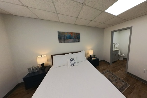 One-Bedroom Queen Bed Room