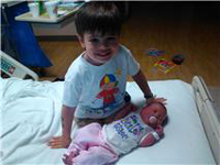 Lexi Lynne Hill snapshot with brother Logan